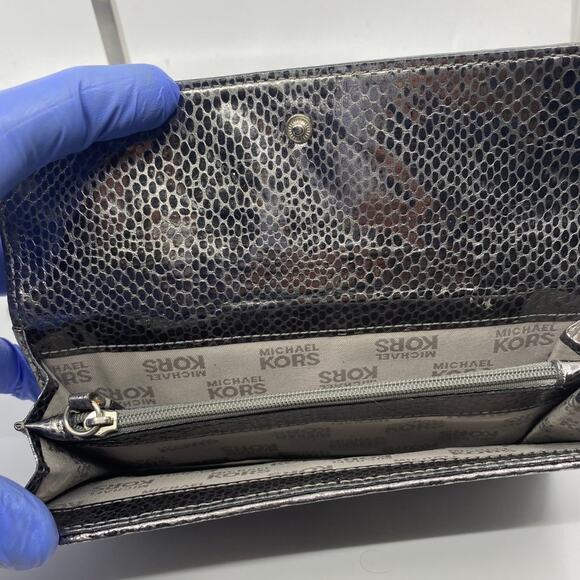 Michael Kors Silver Leather Wallet - Picture 6 of 8